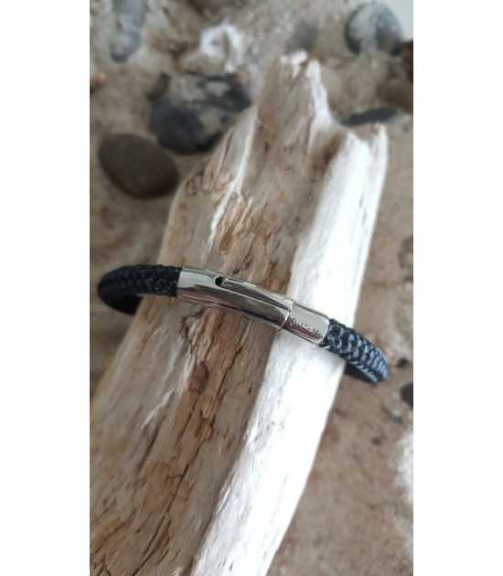 Odyssée bracelet marin en cordage noir (nylon) et en acier inoxydable, fermoir clipsable. Made in France. Marque Pit'-N.